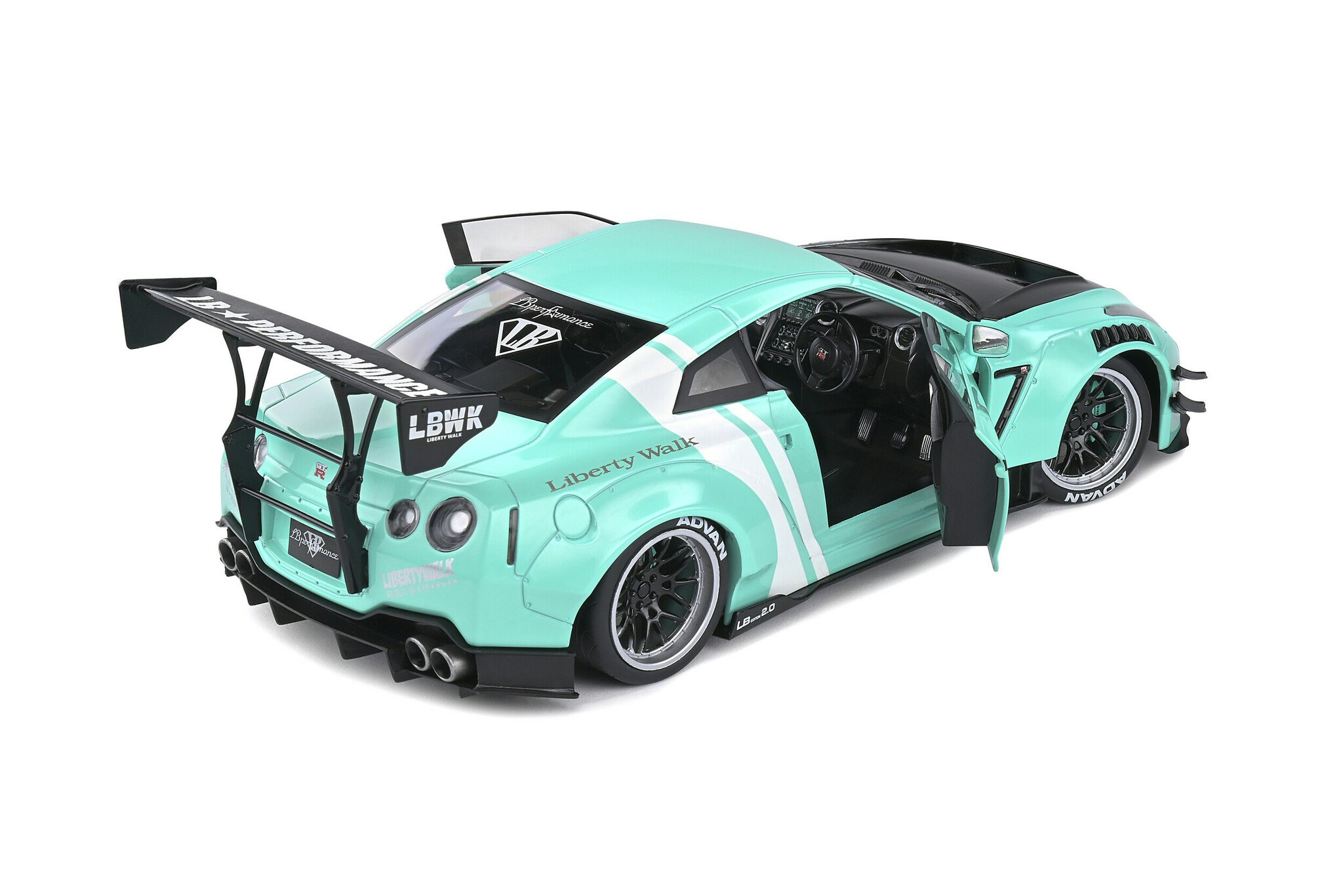 Skala 1/18 LB WORKS Nissan GT35 Type 2 – 2020 fr Solido