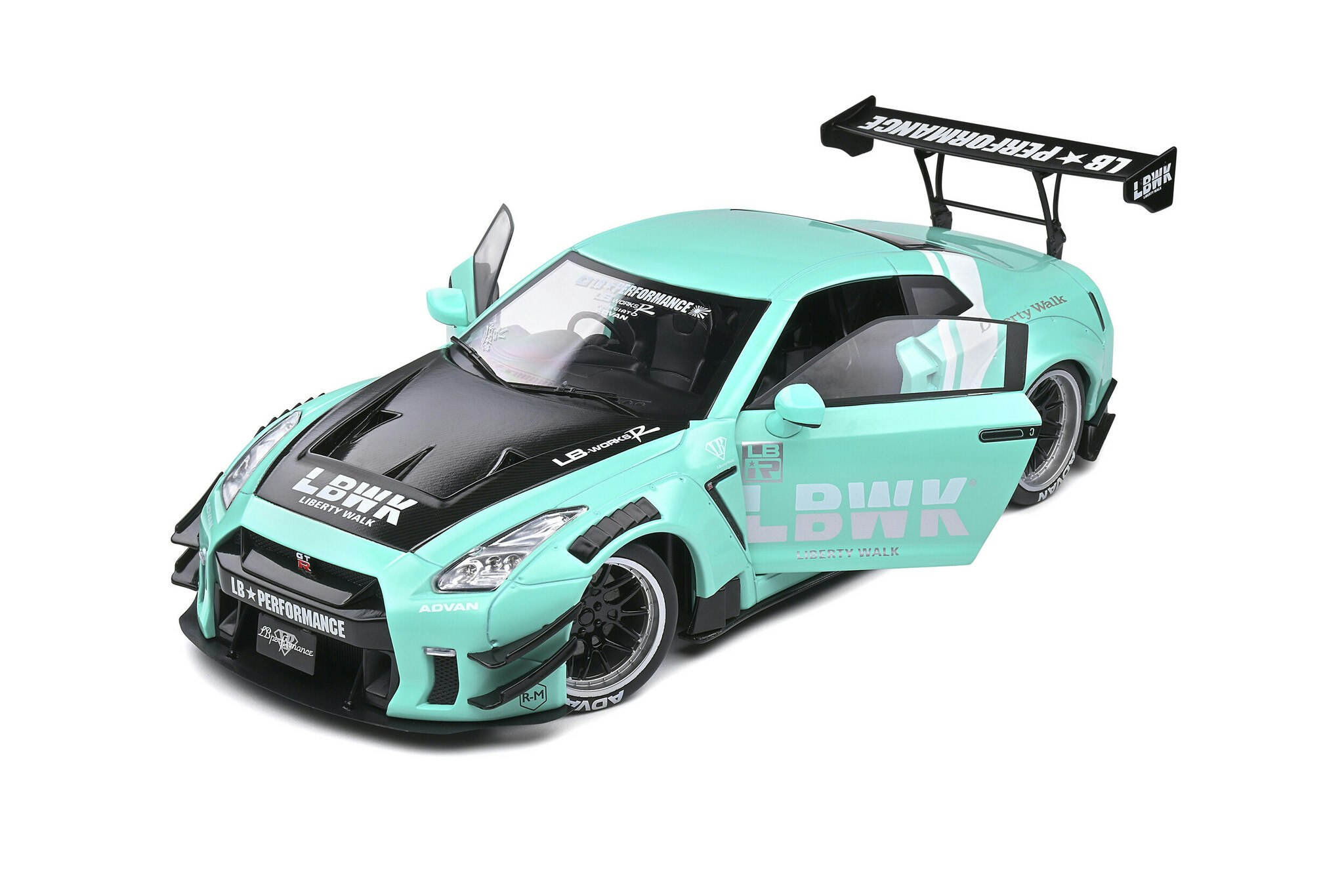 Skala 1/18 LB WORKS Nissan GT35 Type 2 – 2020 fr Solido