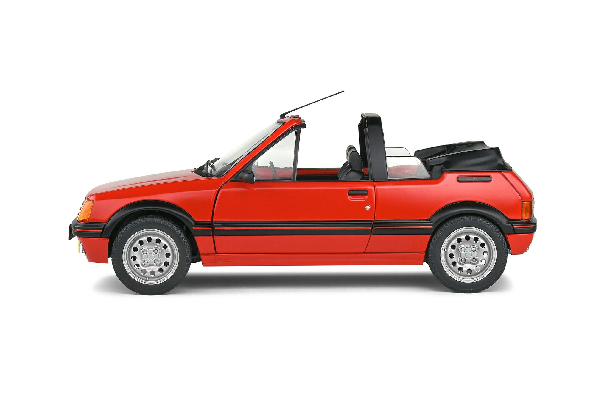 Skala 1/18 Peugeot 205 CTI Cab -1988 fr Solido