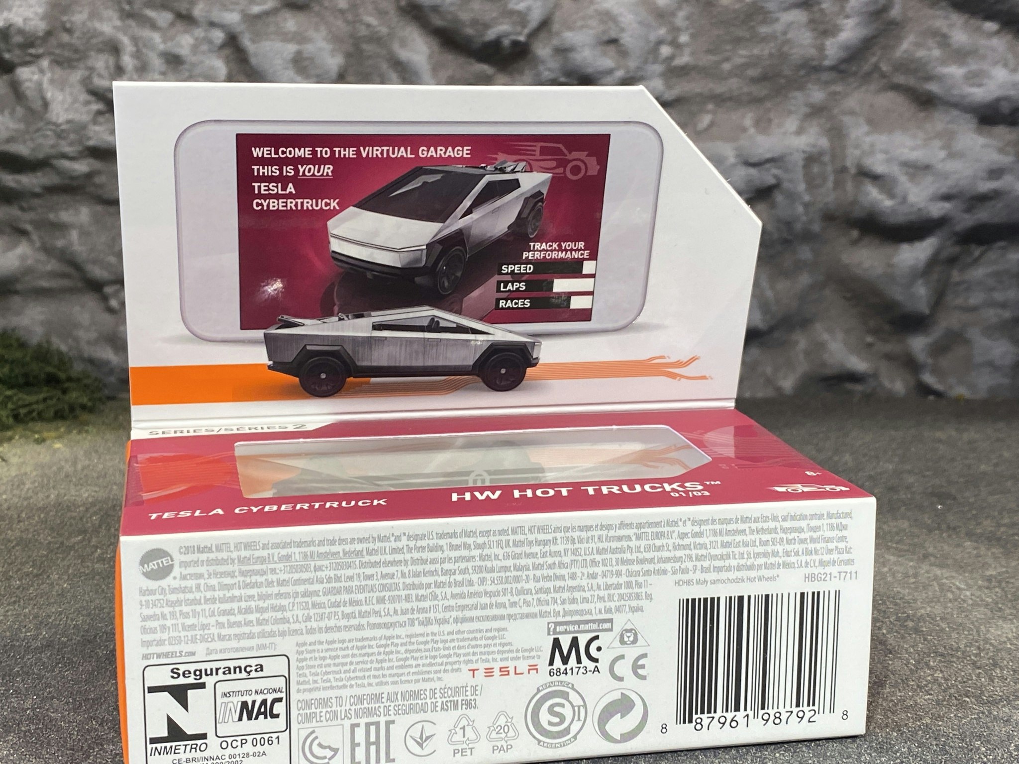 Skala 1/64 Hot Wheels ID, Tesla Cybertruck