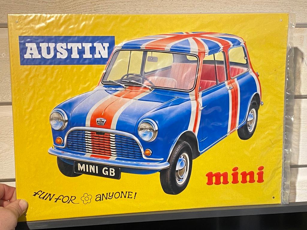 Plåtskylt ca 32 x 42 cm Motiv: Austin Mini - Fun for everyone
