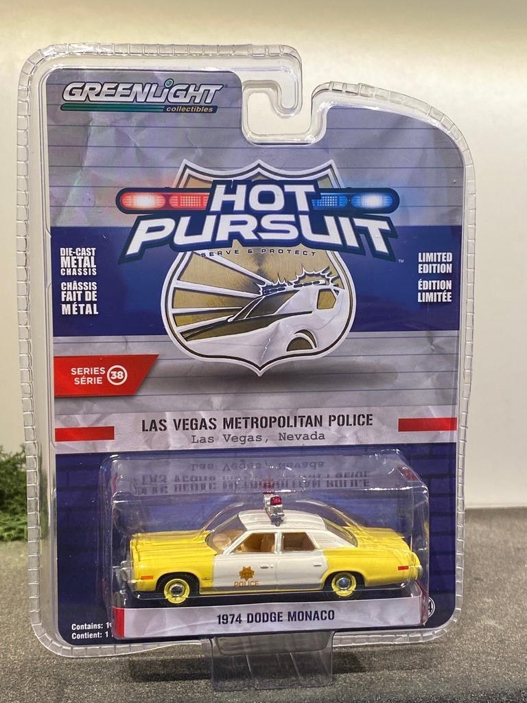 Skala 1/64 Dodge Monaco 74' "Hot Pursuit" fr Greenlight