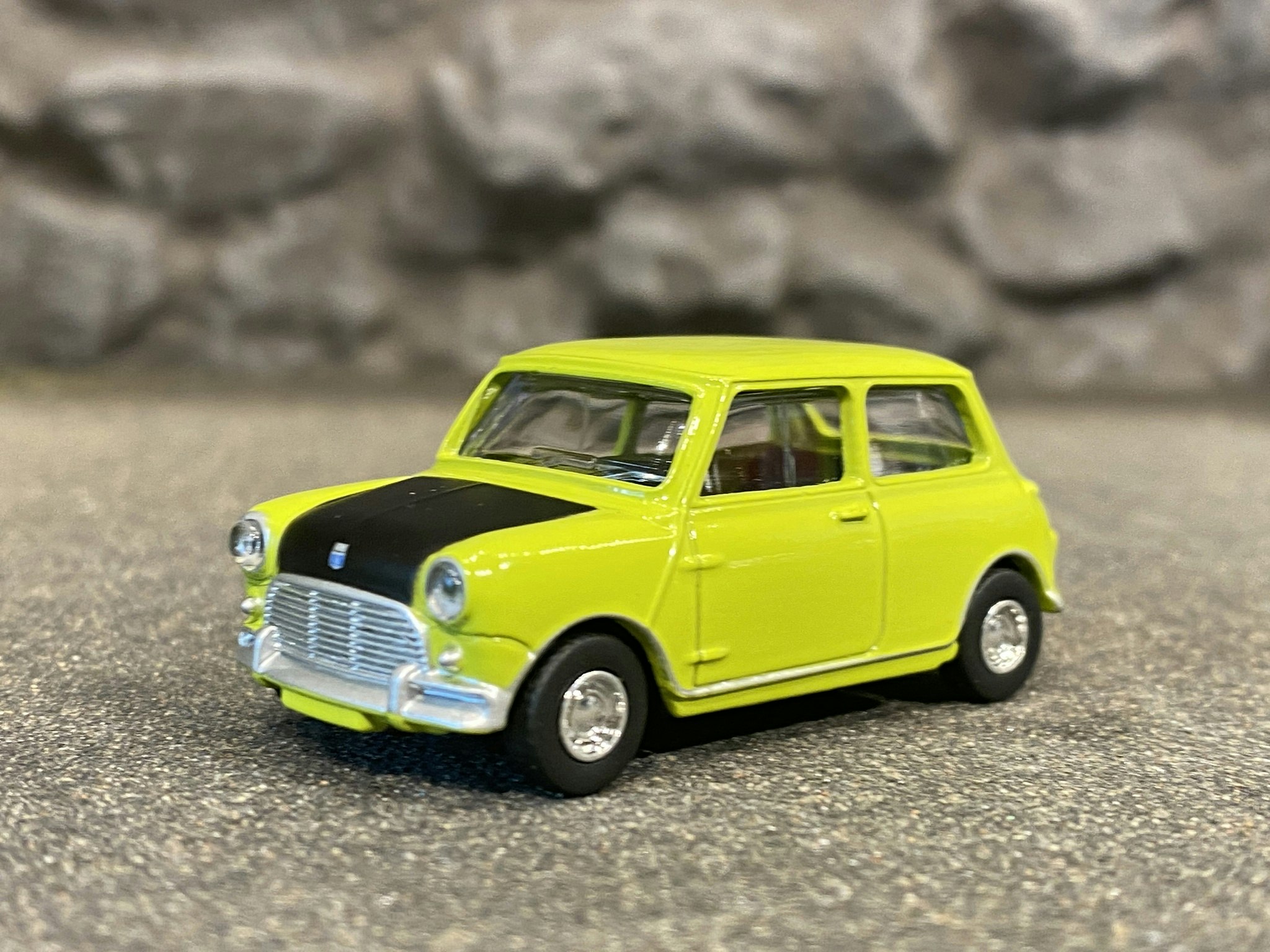 Skala 1/64 Mini Cooper S 1963' Citrongrön (Gul(grön) & Svart, från NOREV