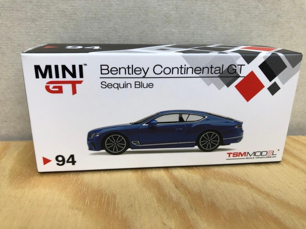 Skala 1/64 Otroligt fin Bentley Continental GT, Sequin blå från MINI GT