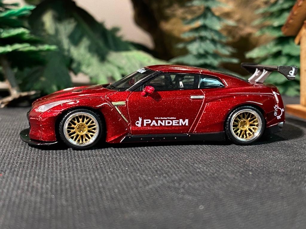 Skala 1/64 Nissan GT-R - från MINI GT - Högerstyrd