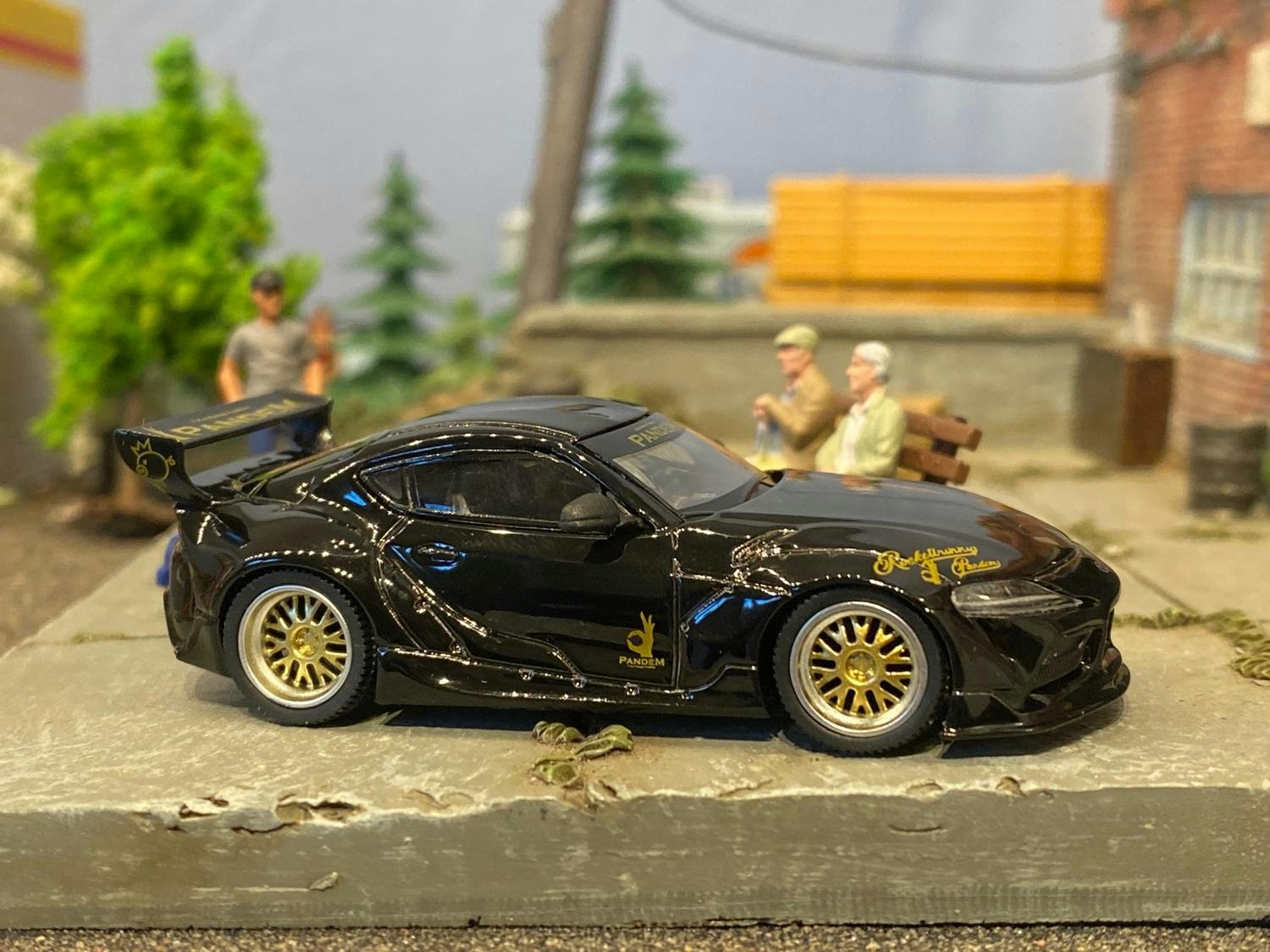 Skala 1/64 - Pandem TOYOTA GR Supra V1.0 Black från MINI GT