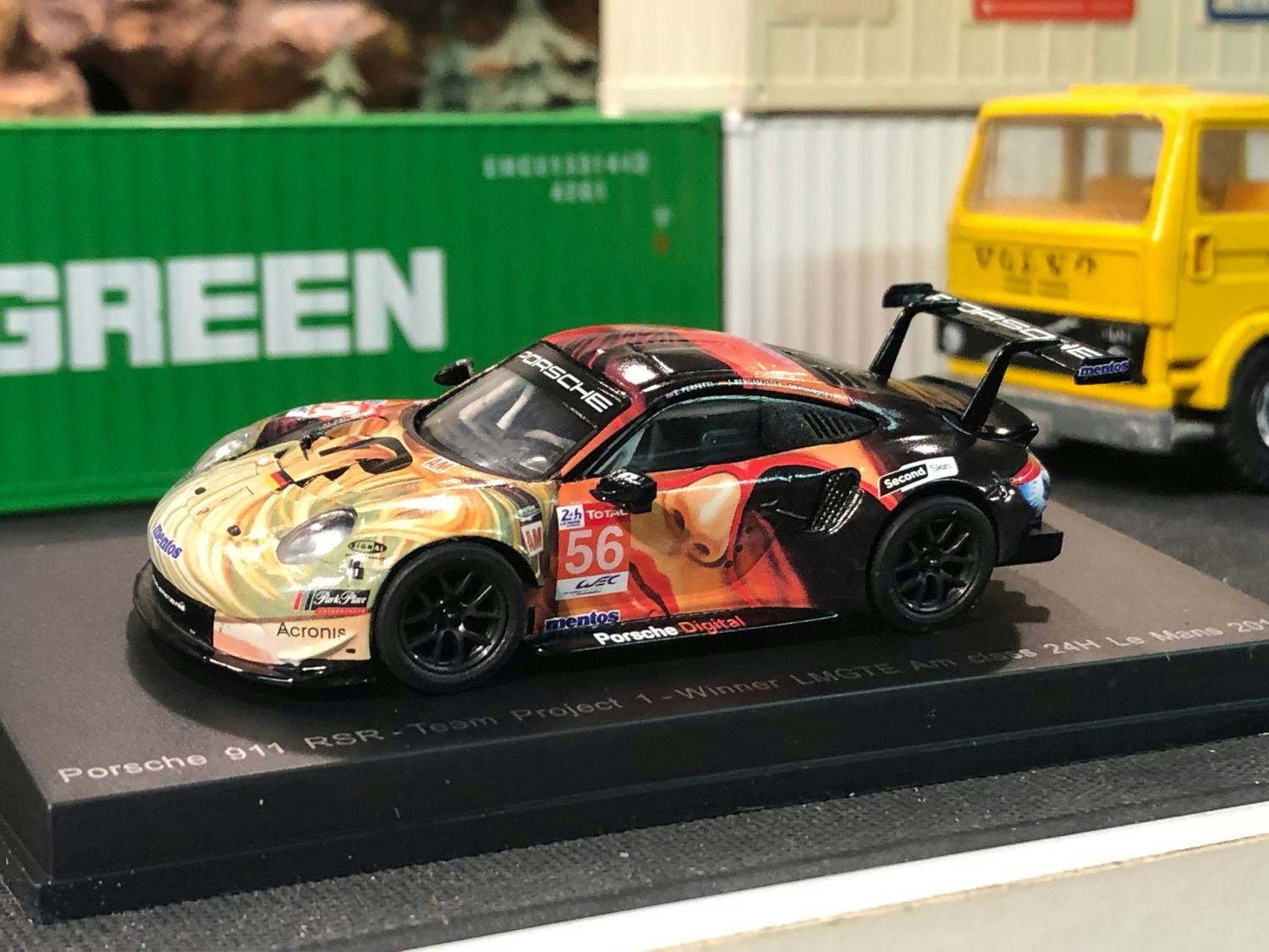 Skala 1/64 Porsche 911 RSR Team Project 1 - Le Mans 24H 2019 fr Sparky (SPARK)