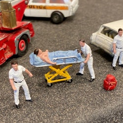 Skala 1/64 Figurer -  Ambulans-personal+ utrustning - American Diorama MiJo