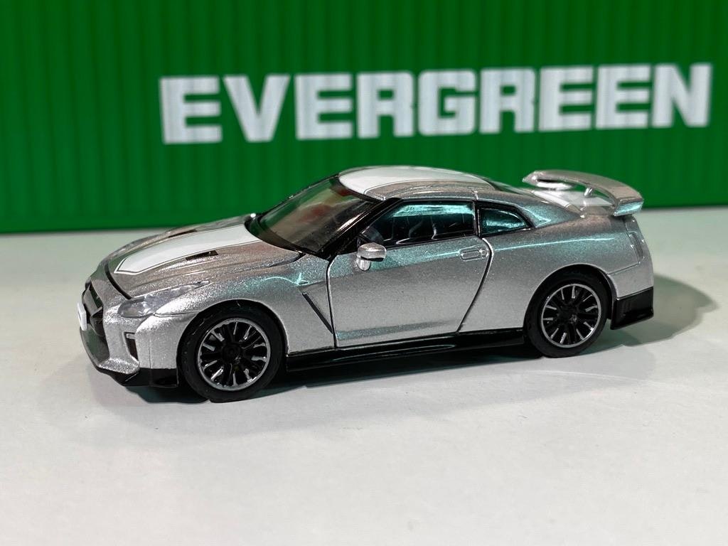 Skala 1/64 NISSAN GT-R (R35) 50 year ed, Super Silver fr ERA CAR