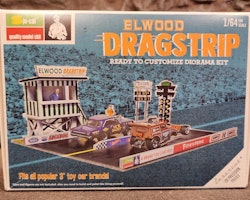 Skala 1/64: Elwood Dragstrip Diorama kit - fin byggsats fr. Sjo-cal