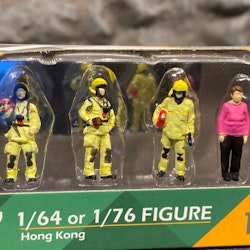 Skala 1/64 Figures Fs07 - 4 figures - Firefighters w a Woman fr Tiny Toys