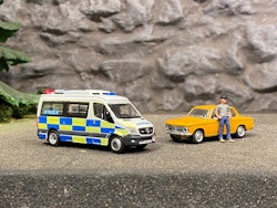 Skala 1/64 Mercedes Benz Sprinter Police Traffic fr Tiny Toys