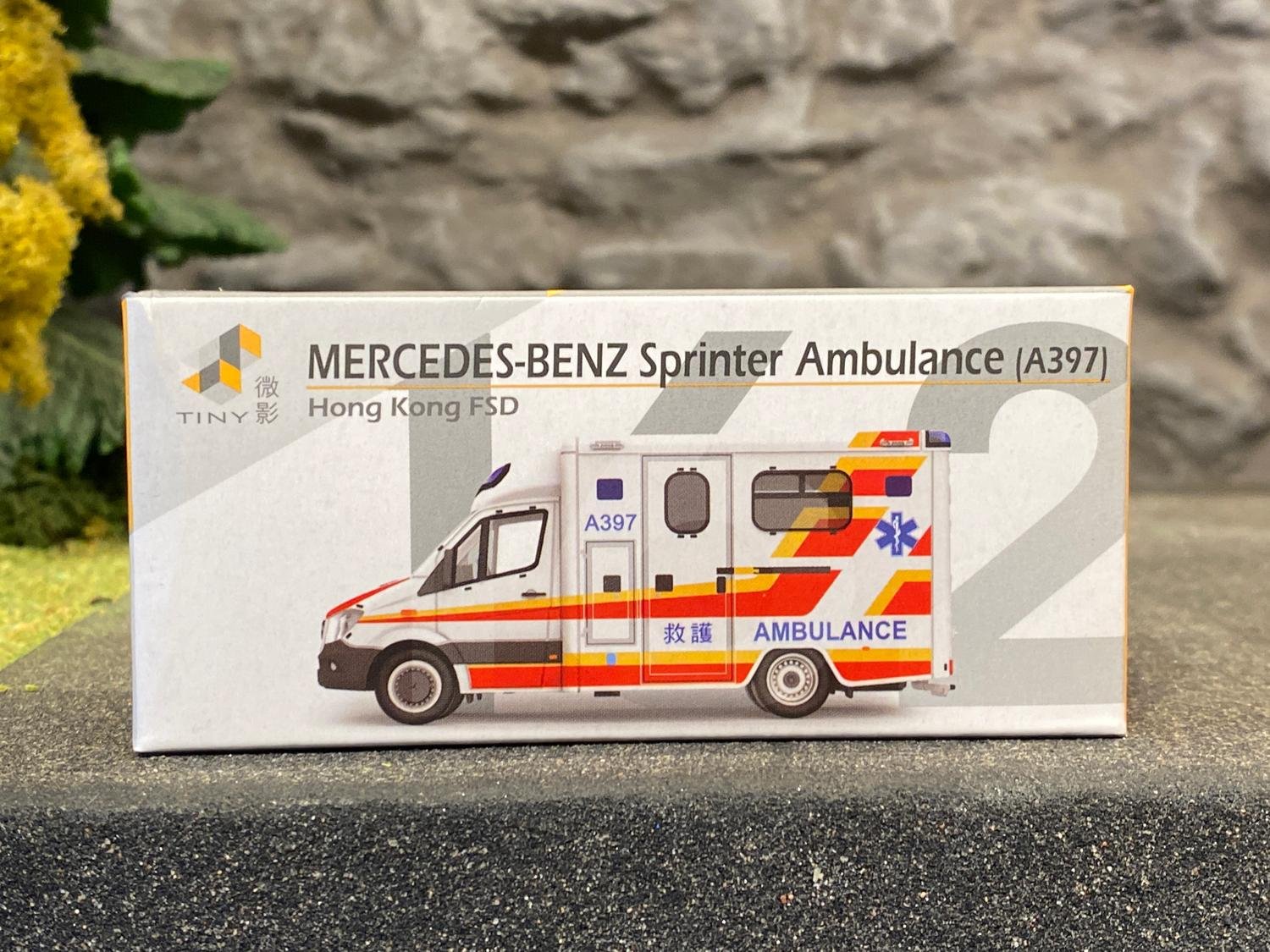 Skala 1/64 Mercedes Benz Sprinter Ambulans fr Tiny Toys