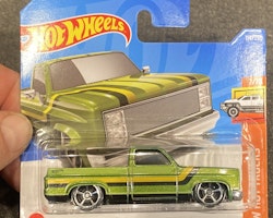 Skala 1/64 Hot Wheels, Chevy Silverado