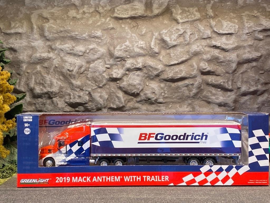 Skala 1/64 Mack Anthem 2019' Lastbil med släp"BF Goodrich Tires" från Greenlight