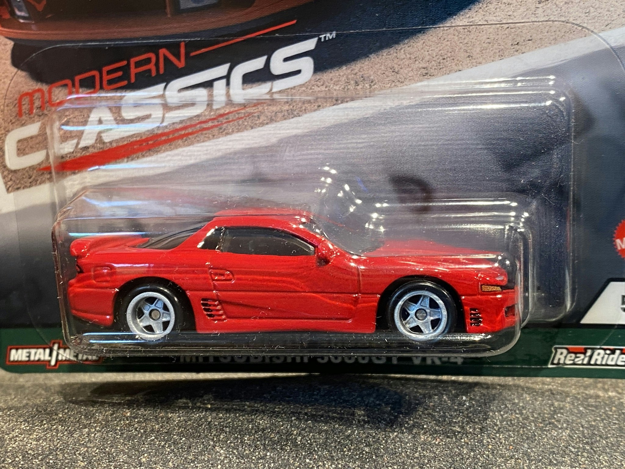 Skala 1/64 Hot Wheels PREMIUM - Modern Classics: Mitsubishi 3000GT VR-4