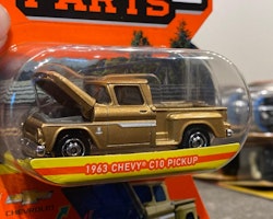 Skala 1/64 Matchbox "Moving Parts": Chevy C10 Pickup 63'