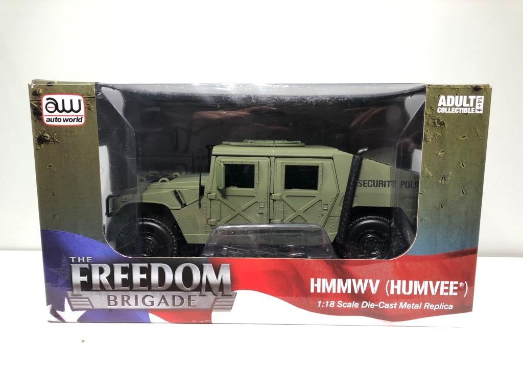 Humvee HMMWV R2  "The Freedom Brigade"' i skala 1/18 fr Auto World
