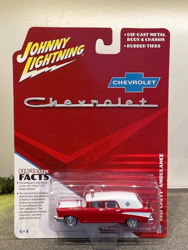 Skala 1/64 Elegant Chevrolet Ambulance 57' Ambulans f Johnny Lightning