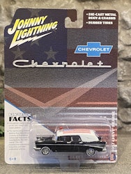 Skala 1/64 Elegant Chevrolet Hearse 57' Begravningsbil f Johnny Lightning