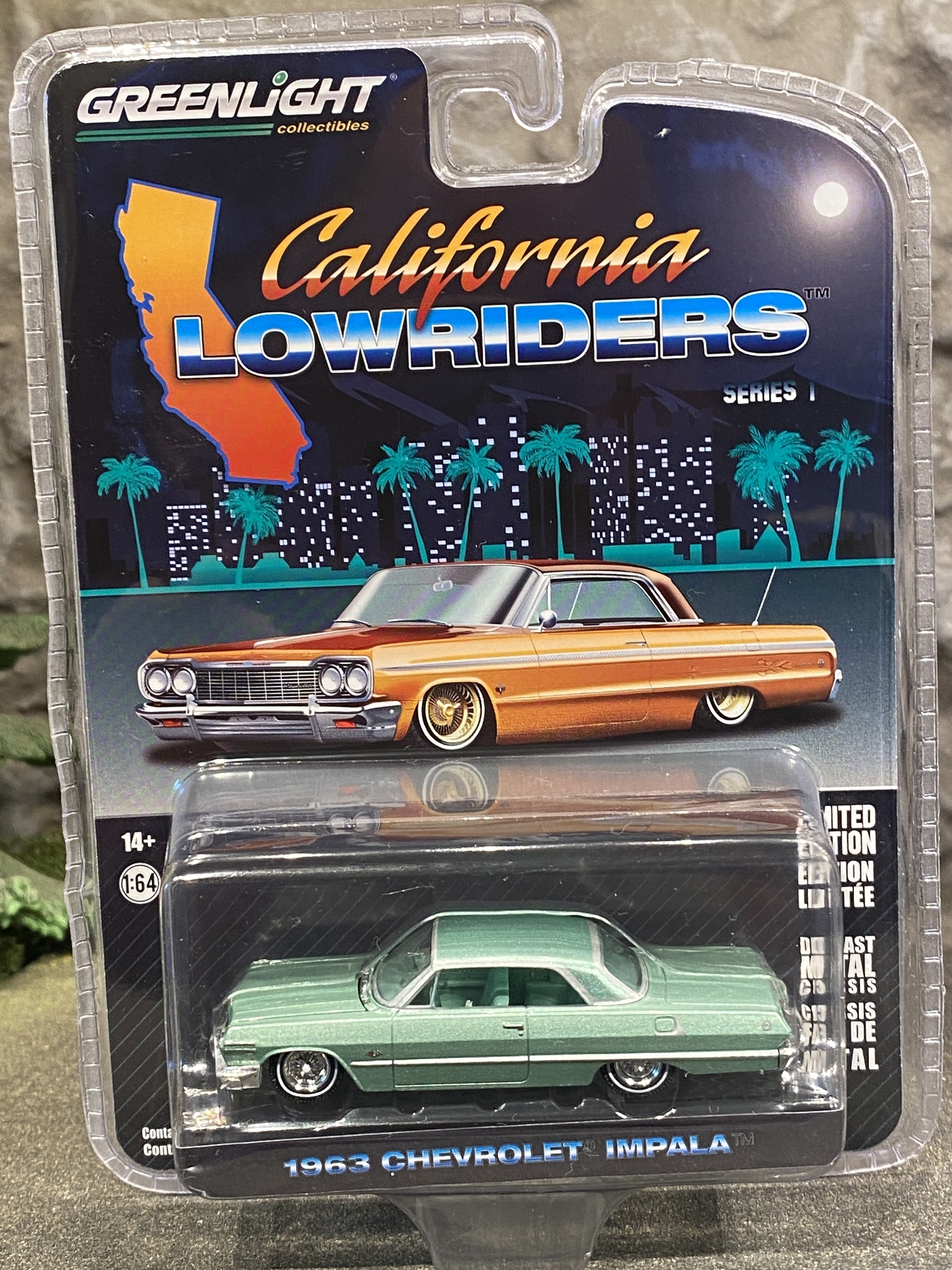 Skala 1/64 Chevrolet Impala 63' "California LowRiders" grön från Greenlight