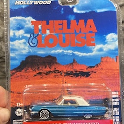 Skala 1/64 Ford Thunderbird 66' "Thelma & Louise" fr Greenlight
