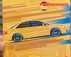 Skala 1/64 Hot Wheels PREMIUM Deutschland Design: Audi A4 Quattro