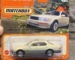 Skala 1/64 Matchbox - Lexus LS 400 94'