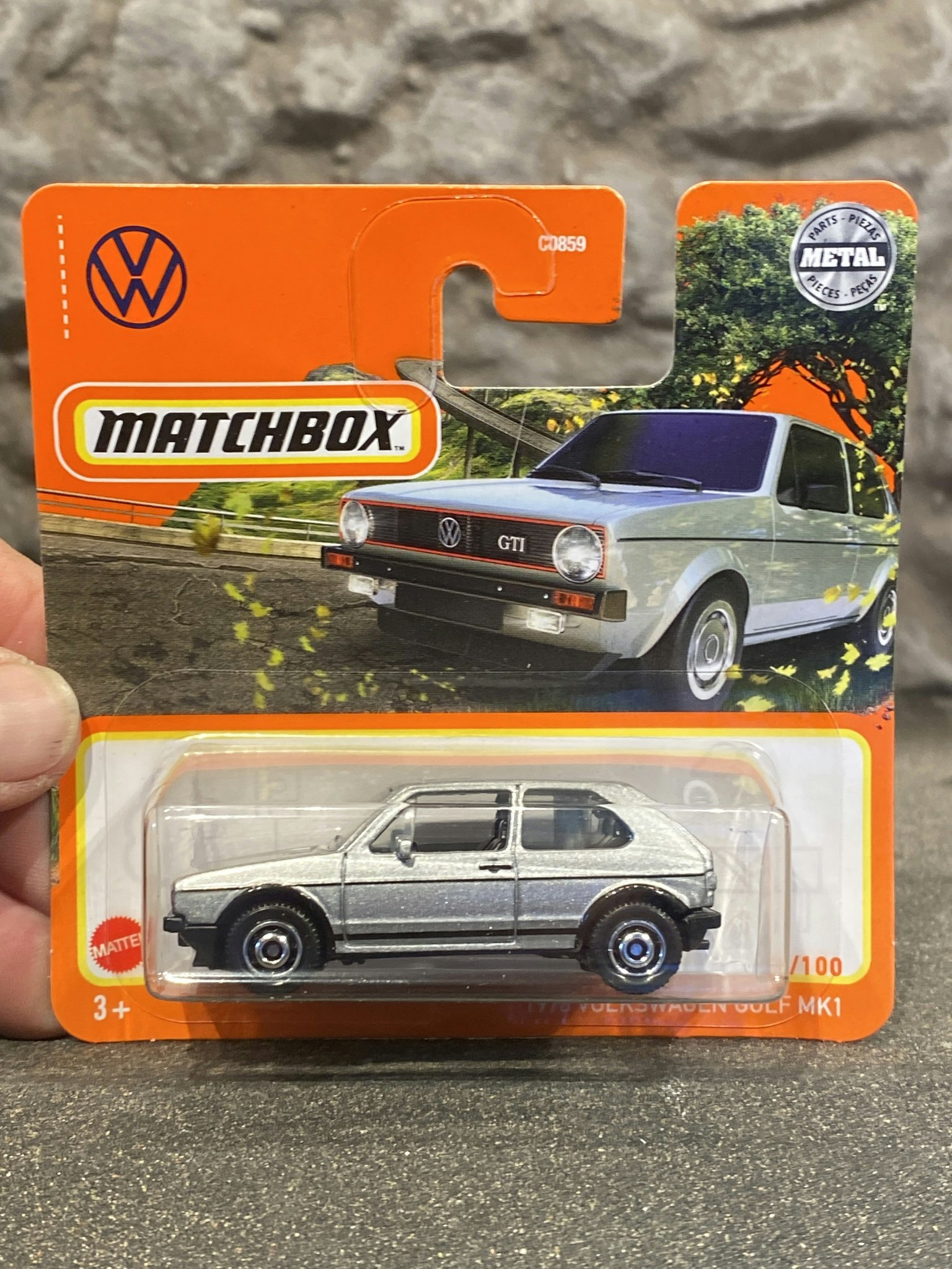 Skala 1/64 Matchbox -  Volkswagen Golf MKI 76'