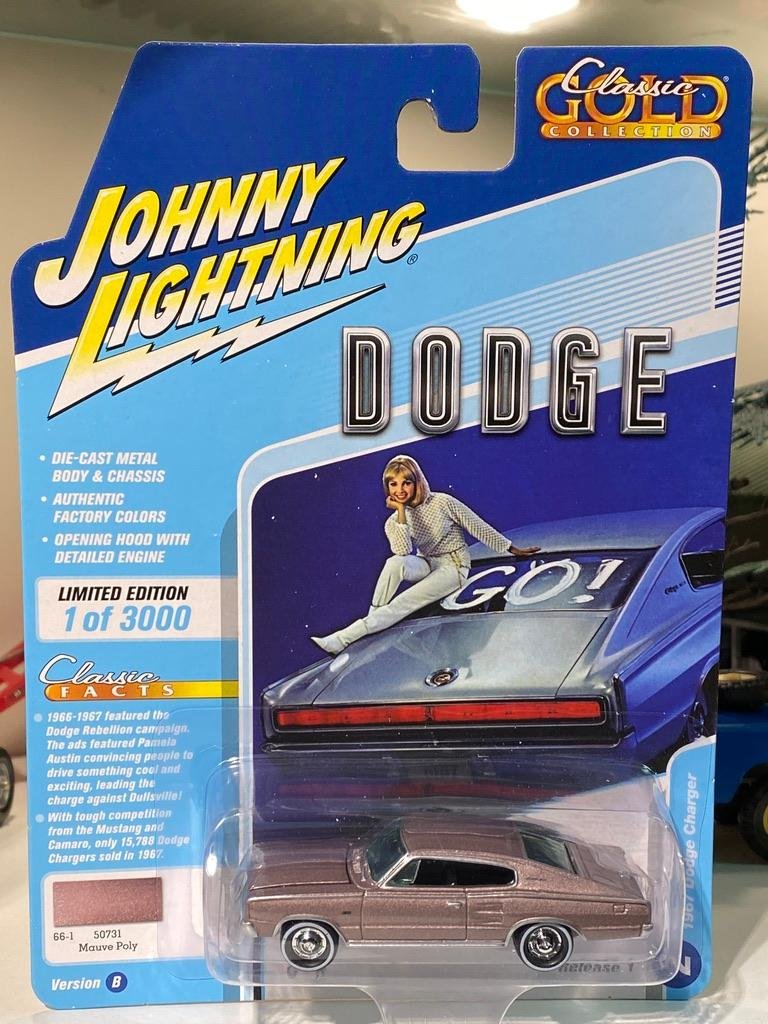 Skala 1/64 Dodge Charger 67' f Johnny Lightning