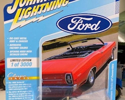 Skala 1/64 Ford Fairlane Torino 68' GT Conv. f Johnny Lightning