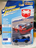 Skala 1/64 Dodge Viper SRT10 ACR 08' f Johnny Lightning