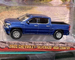 Skala 1/64 Chevrolet Silverado High Country 20' "All-Terrain" från Greenlight