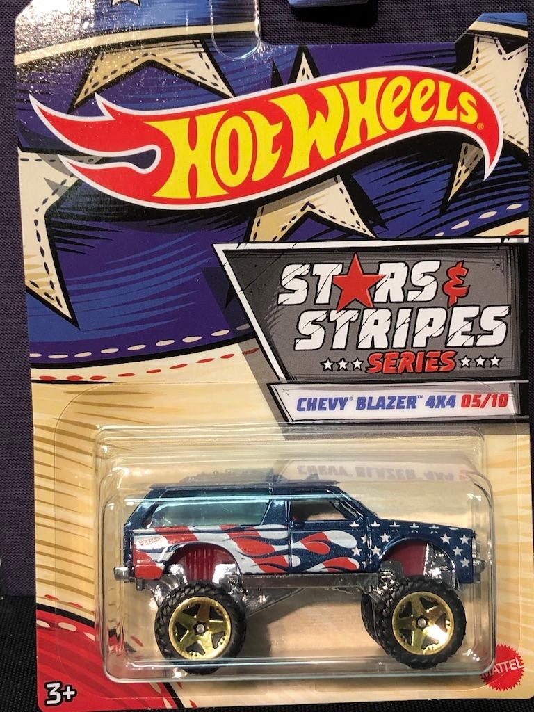 Skala 1/64 Hot Wheels Stars & Stripes: Chevy Blazer 4x4