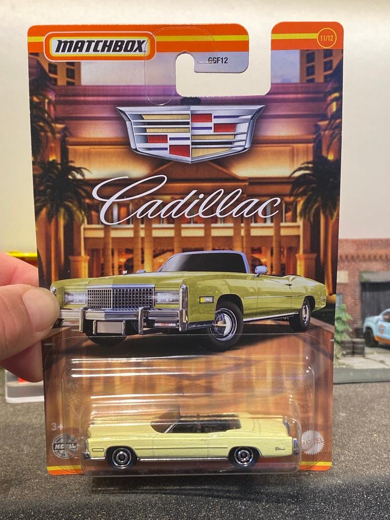 Skala 1/64 Matchbox: Cadillac Eldorado Convertible 75'