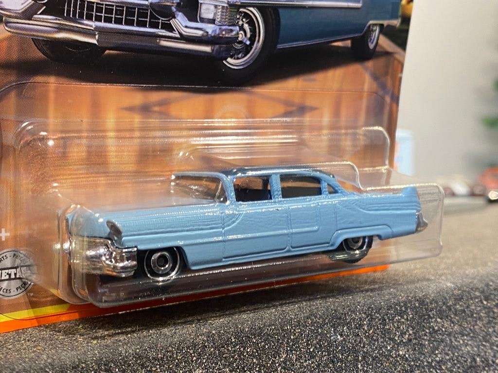 Skala 1/64 Matchbox: Cadillac Fleetwood 55'