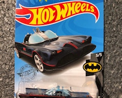 Skala 1/64 Hot Wheels: Tv-series Batmobile