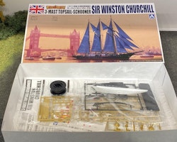 Skala 1/350 Byggmodell av "Sir Winston Churchill" Segelfartyg från Aoshima