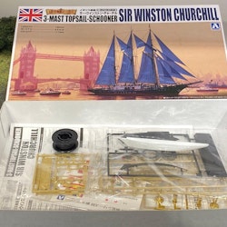 Skala 1/350 Byggmodell av "Sir Winston Churchill" Segelfartyg från Aoshima