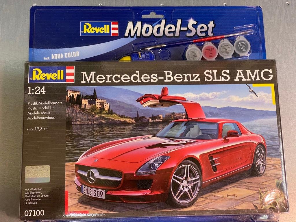 Skala 1/24 Nyhet: Mercedes-Benz SLS AMG fr Revell