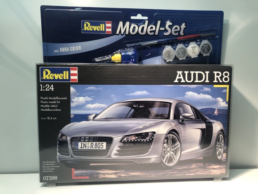 Audi R8 Model-set m pensel, färg & lim i skala 1/24 fr Revell