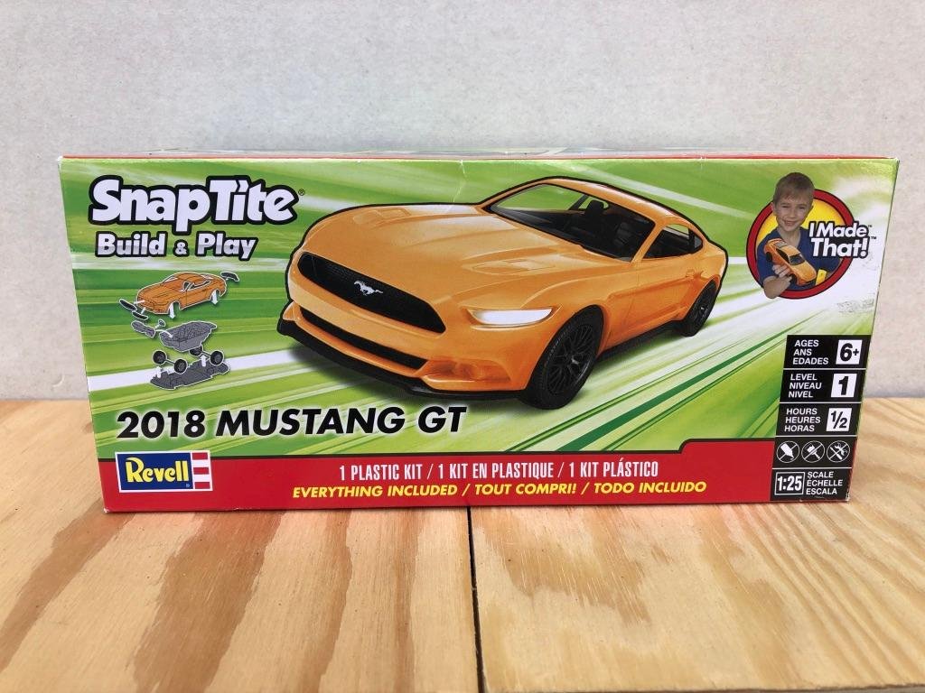 Skala 1/25, 2018 Mustang GT, SnapTite, enkel byggmodell fr Revell