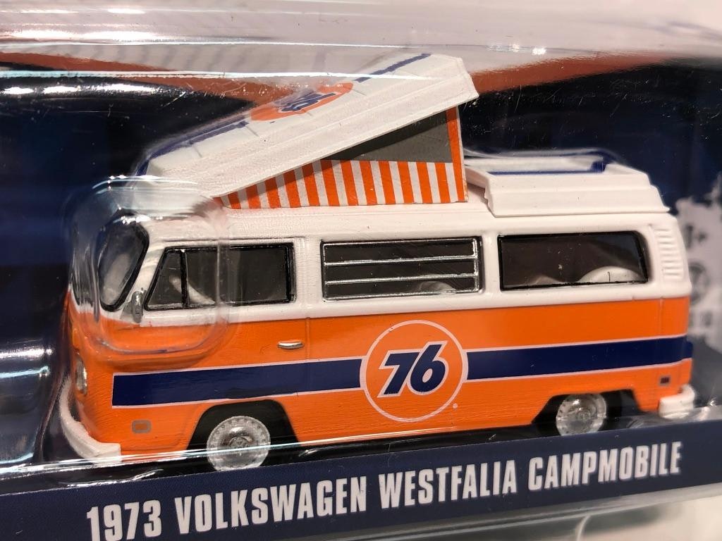 Skala 1/64 Volkswagen T2 73' Westfalia Campmobile, Club V-DUB fr Greenlight