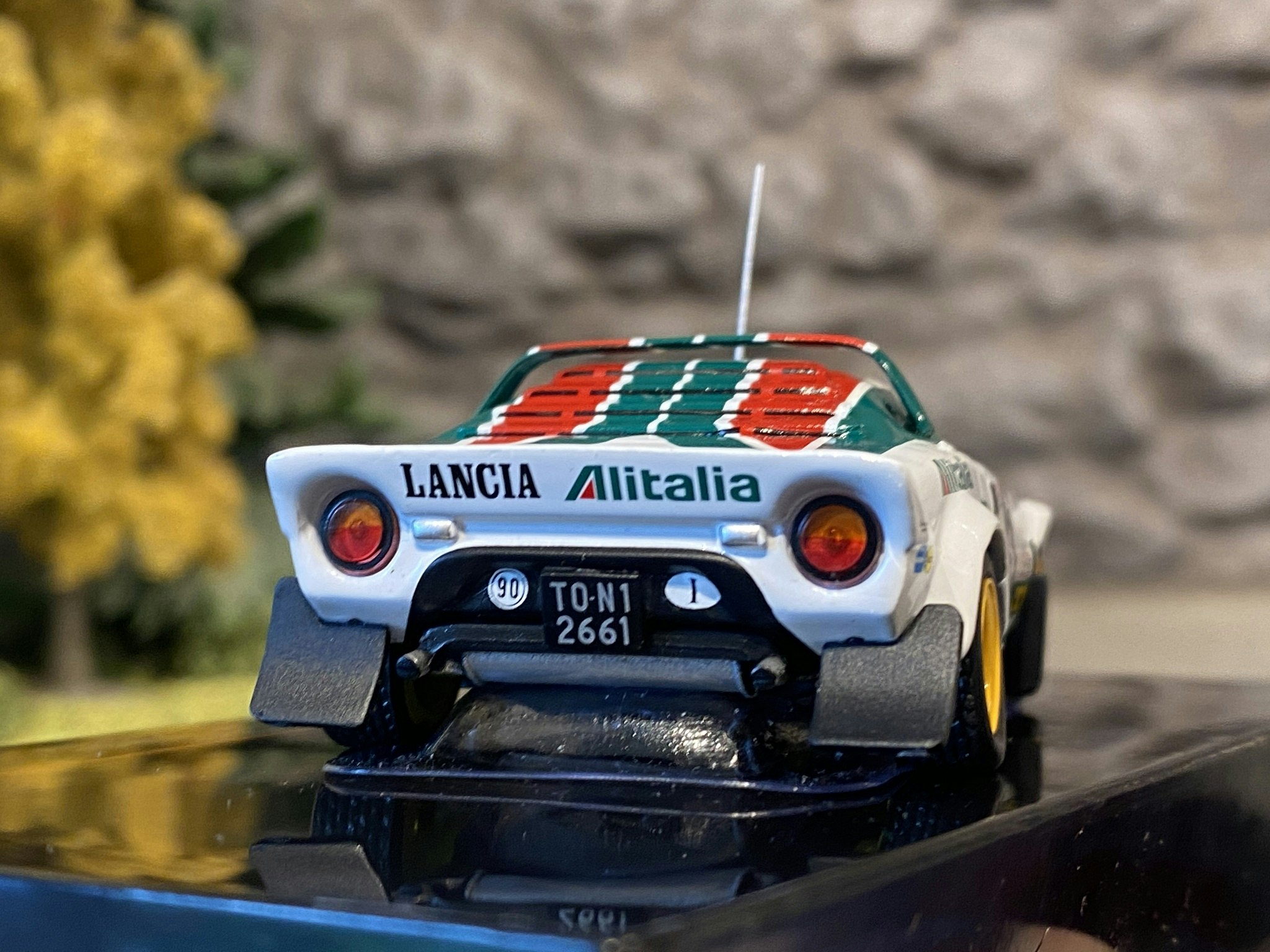 Skala 1/43 - 1976 Lancia Stratos #6 BWaldegard/H.Thorszelius  fr IXO-models