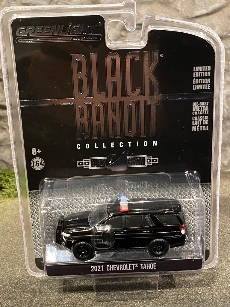 Skala 1/64 Chevrolet Tahoe 21' "Black Bandit Collection" från Greenlight