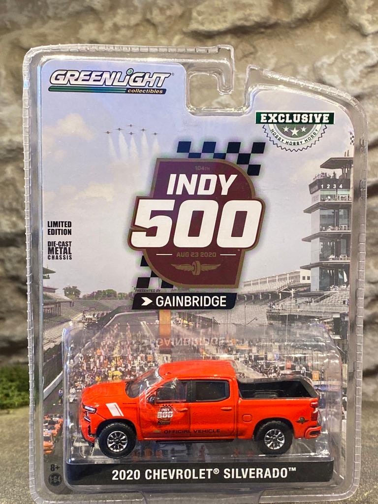 Skala 1/64 Chevrolet Silverado 2020 Indy 500 Gainbridge från Greenlight