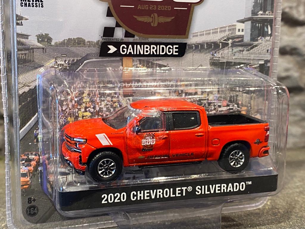 Skala 1/64 Chevrolet Silverado 2020 Indy 500 Gainbridge från Greenlight