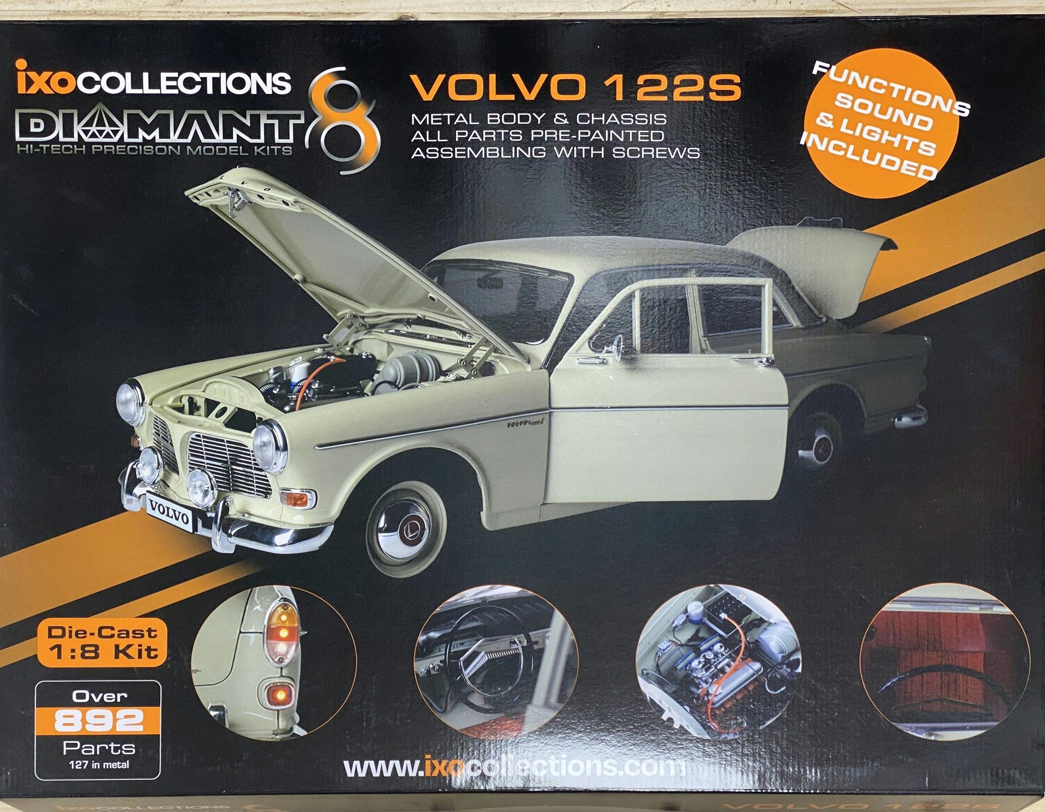 Skala 1/8 Volvo 122S Amazon in metal, w light, etc. fr Ixo Collections