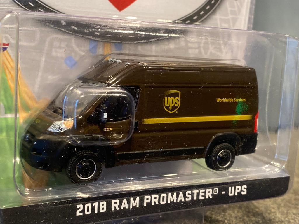 Skala 1/64 Ram Promaster 18' "UPS" (Am. variant av Peugeot Expert) Greenlight