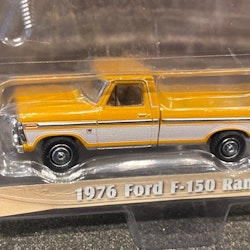 Skala 1/64 1976 Ford F-150 Ranger + XLT Trailer GreenLight Hitch & Tow